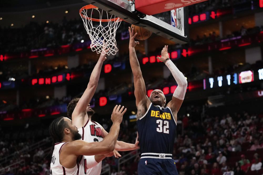 现出极大的 现出极大的